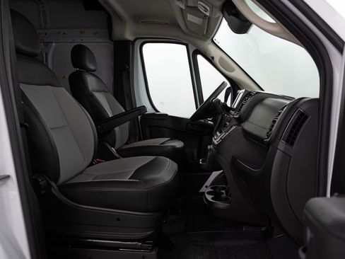 Used 2025 RAM ProMaster 2500 w/ Convenience Group FWD image 15