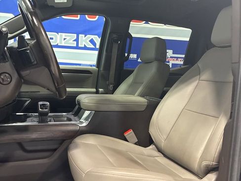 Used 2024 GMC Sierra 1500 SLT w/ SLT Premium Plus Package image 17