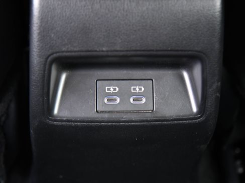 Used 2025 Toyota Corolla LE image 36