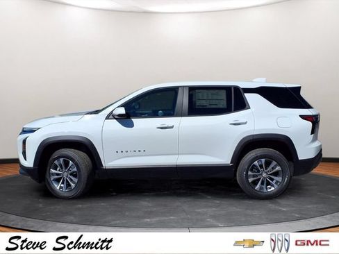 New 2026 Chevrolet Equinox LT w/ Convenience Package II FWD image 2