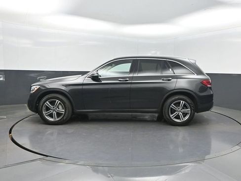 Used 2021 Mercedes-Benz GLC 300 4MATIC image 2