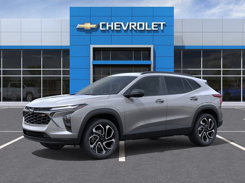New 2026 Chevrolet Trax RS w/ Sunroof Package FWD image 2