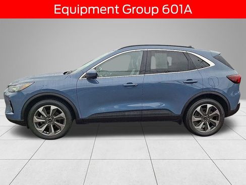 Used 2023 Ford Escape Platinum w/ Premium Technology Package image 7