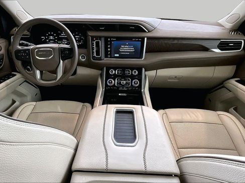 Used 2022 GMC Yukon XL Denali RWD image 15