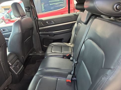 Used 2019 Ford Explorer XLT w/ Equipment Group 202A image 13