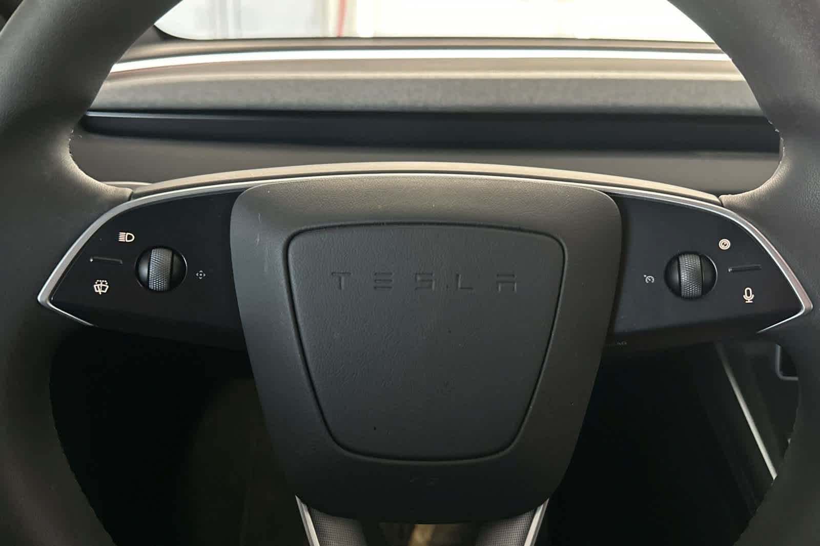 Used 2026 Tesla Model Y AWD image 23