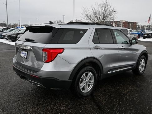 Certified 2023 Ford Explorer XLT w/ Equipment Group 202A image 5
