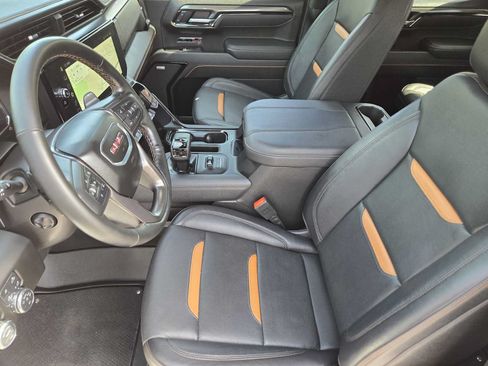 Used 2025 GMC Sierra 1500 AT4 w/ AT4 Premium Package AWD/4WD image 13