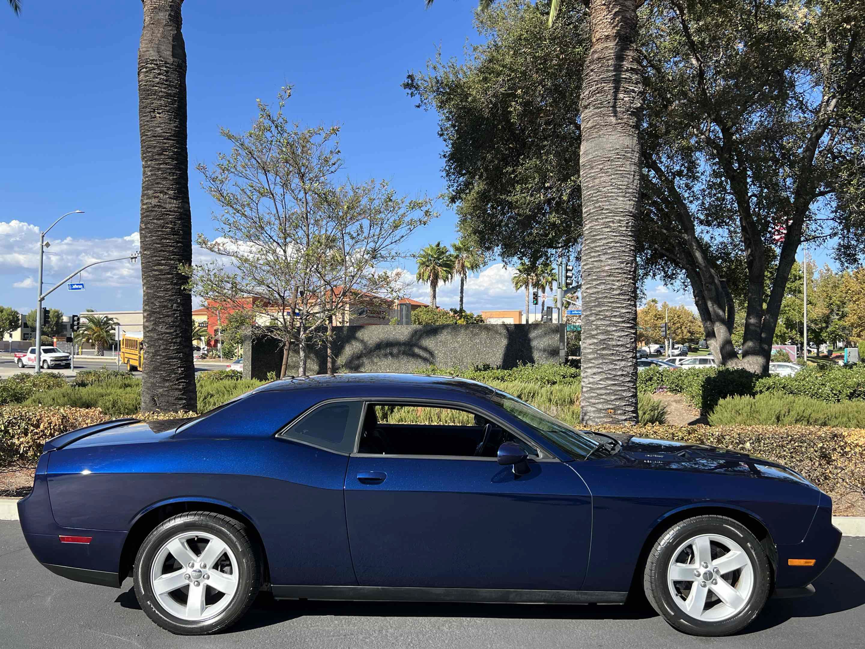 Used 2014 Dodge Challenger R/T RWD image 13