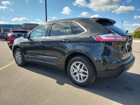 Used 2023 Ford Edge SEL w/ Convenience Package AWD/4WD image 3