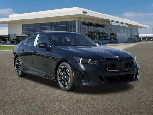 New 2026 BMW 530i w/ M Sport Package image 2