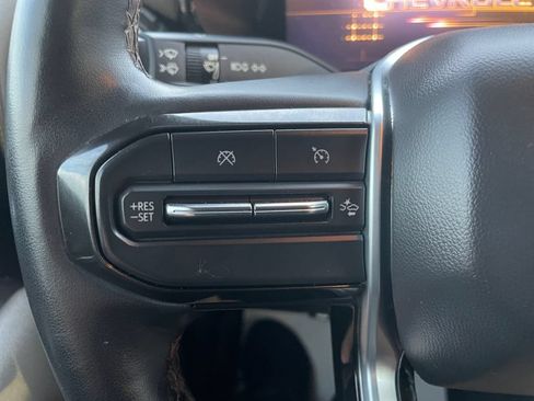 Used 2023 Chevrolet Colorado ZR2 w/ ZR2 Convenience Package III AWD/4WD image 39