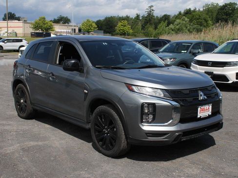 Used 2026 Mitsubishi Outlander Sport LE AWD/4WD image 3
