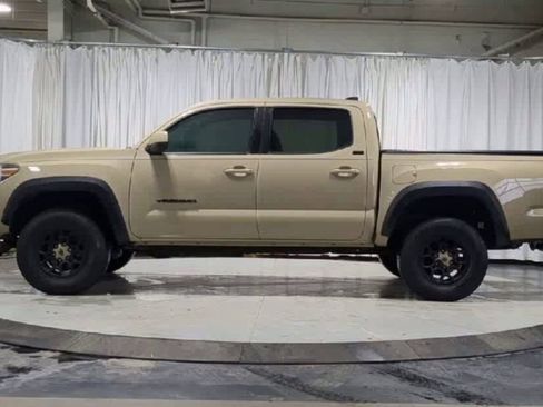 Used 2019 Toyota Tacoma SR5 image 5