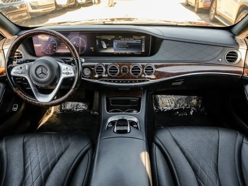Used 2019 Mercedes-Benz S 560 4MATIC Sedan image 21
