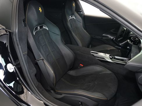 Used 2025 Ferrari 12Cilindri RWD image 18