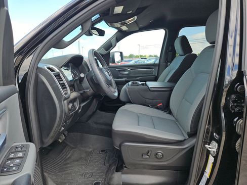 Used 2023 RAM 1500 Big Horn AWD/4WD image 9