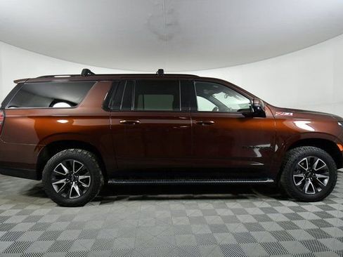 Used 2022 Chevrolet Suburban Z71 w/ Z71 Off-Road Package image 15