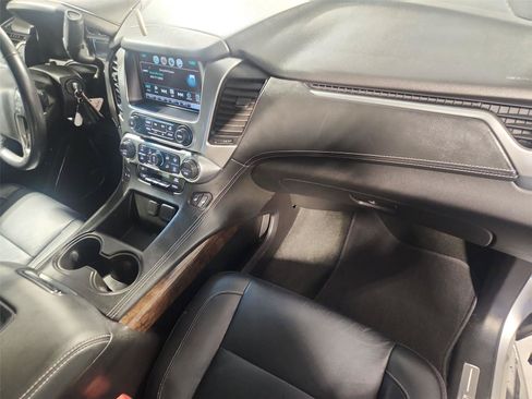 Used 2018 Chevrolet Suburban LT AWD/4WD image 28