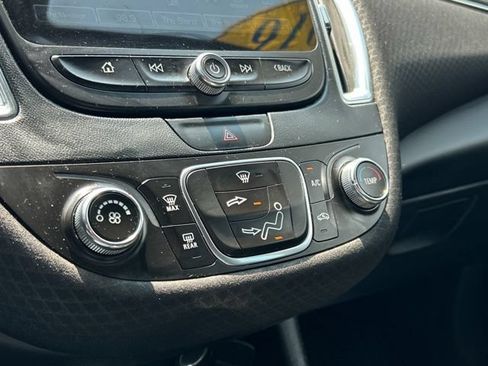 Used 2016 Chevrolet Malibu LT FWD image 40