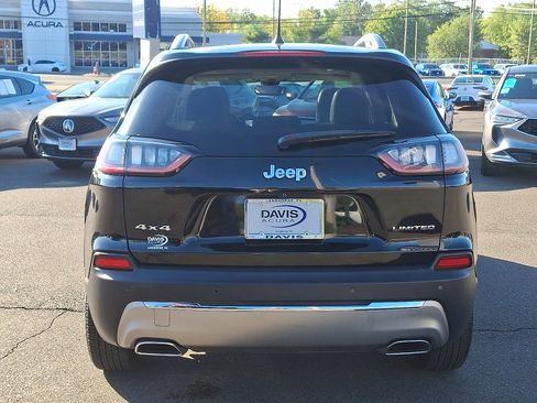 Used 2019 Jeep Cherokee Limited image 5