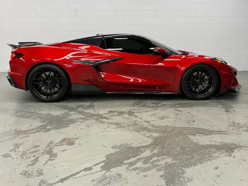 Used 2023 Chevrolet Corvette Z06 w/ Stealth Interior Trim Package image 25