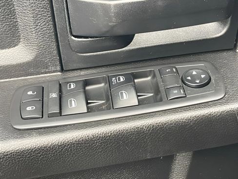 Used 2019 RAM 1500 Express w/ Express Value Package image 33