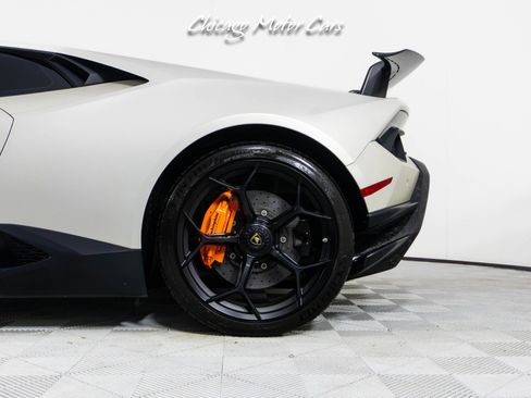 Used 2018 Lamborghini Huracan AWD/4WD image 4