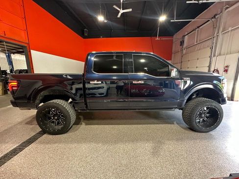 Used 2021 Ford F150 Platinum w/ FX4 Off-Road Package AWD/4WD image 2