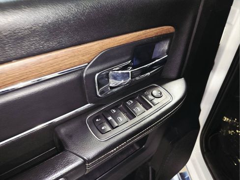 Used 2016 RAM 1500 Laramie w/ Convenience Group AWD/4WD image 20