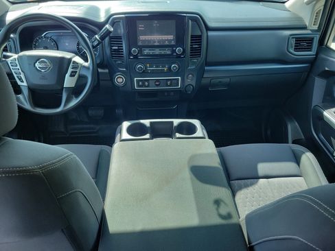 Used 2022 Nissan Titan S image 17