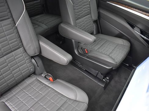 Certified 2025 Cadillac Escalade Sport Platinum w/ LPO, Floor Liner Package image 40