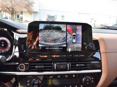 Used 2022 Nissan Pathfinder Platinum w/ Cargo Package image 24