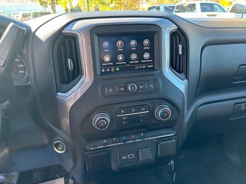 Used 2022 Chevrolet Silverado 1500 Custom image 20