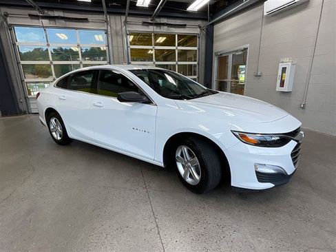 Used 2023 Chevrolet Malibu LS FWD image 7