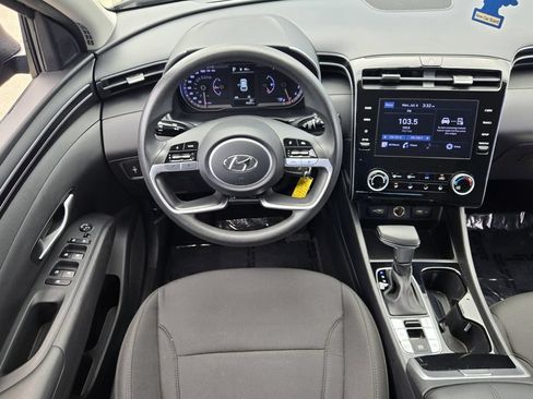 Certified 2023 Hyundai Tucson SE FWD image 13