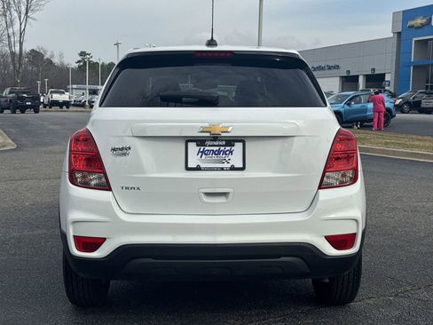 Used 2020 Chevrolet Trax LS w/ Tint and Cruise Package image 9