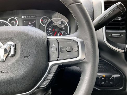 Used 2025 RAM 2500 Big Horn AWD/4WD image 30