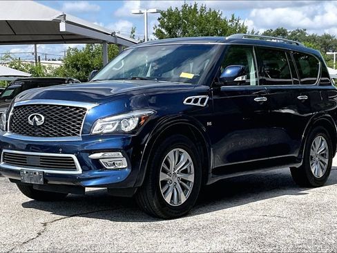 Used 2017 INFINITI QX80 2WD w/ Driver Assistance Package image 2