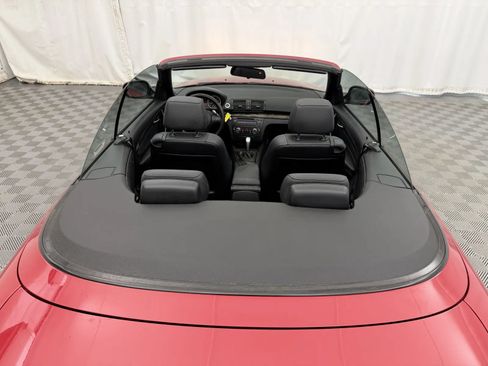 Used 2010 BMW 135i Convertible RWD image 7