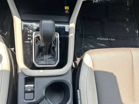 Used 2025 Subaru Forester Limited AWD/4WD image 13