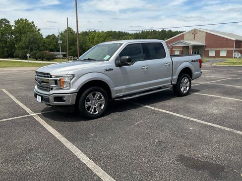 Used 2019 Ford F150 XLT w/ Equipment Group 302A Luxury AWD/4WD image 13