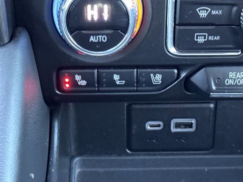 Used 2023 GMC Yukon XL AT4 w/ AT4 Premium Package image 23