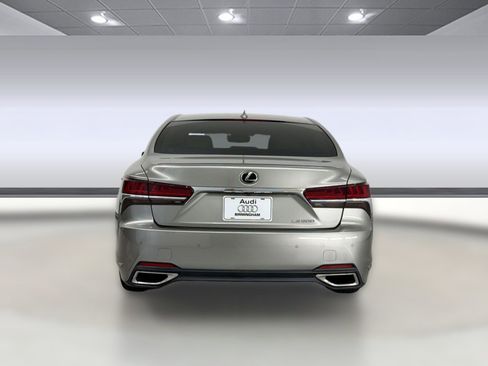 Used 2019 Lexus LS 500 w/ Interior Upgrade Package RWD image 9