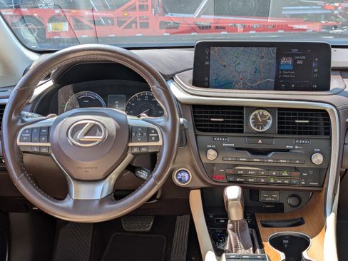 Used 2020 Lexus RX 450h AWD w/ Premium Package image 17