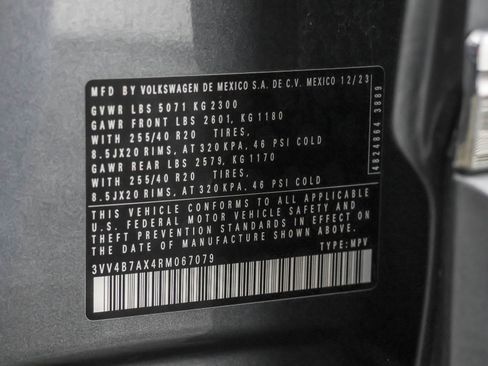 Used 2024 Volkswagen Tiguan SEL R-Line image 51