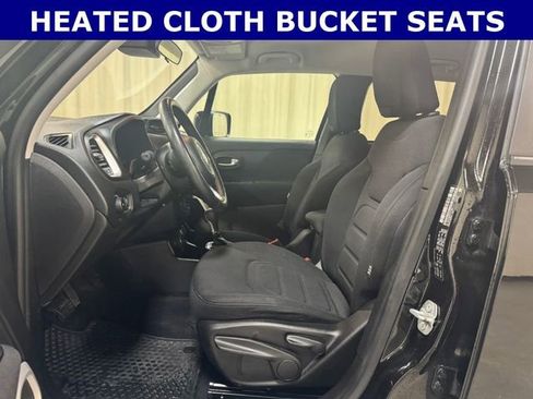 Used 2020 Jeep Renegade Latitude w/ Cold Weather Group AWD/4WD image 14