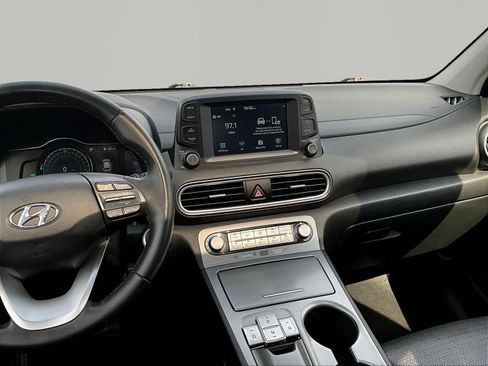 Used 2021 Hyundai Kona Limited FWD image 9