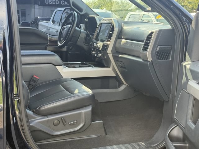 Used 2022 Ford F250 Lariat w/ Black Appearance Package AWD/4WD image 15