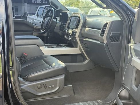 Used 2022 Ford F250 Lariat w/ Black Appearance Package AWD/4WD image 15